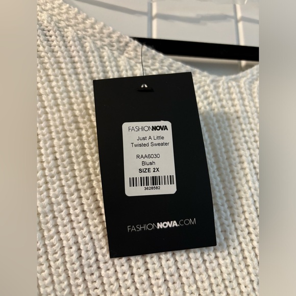 Reversible Knot Sweater - Picture 4 of 4